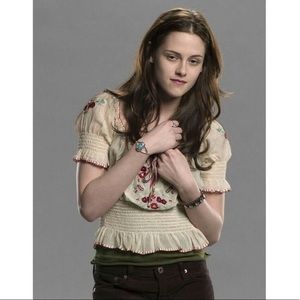 - Betsey johnson 2000 Y2K Bella Swan twilight Embroidered peasant BoHo top…